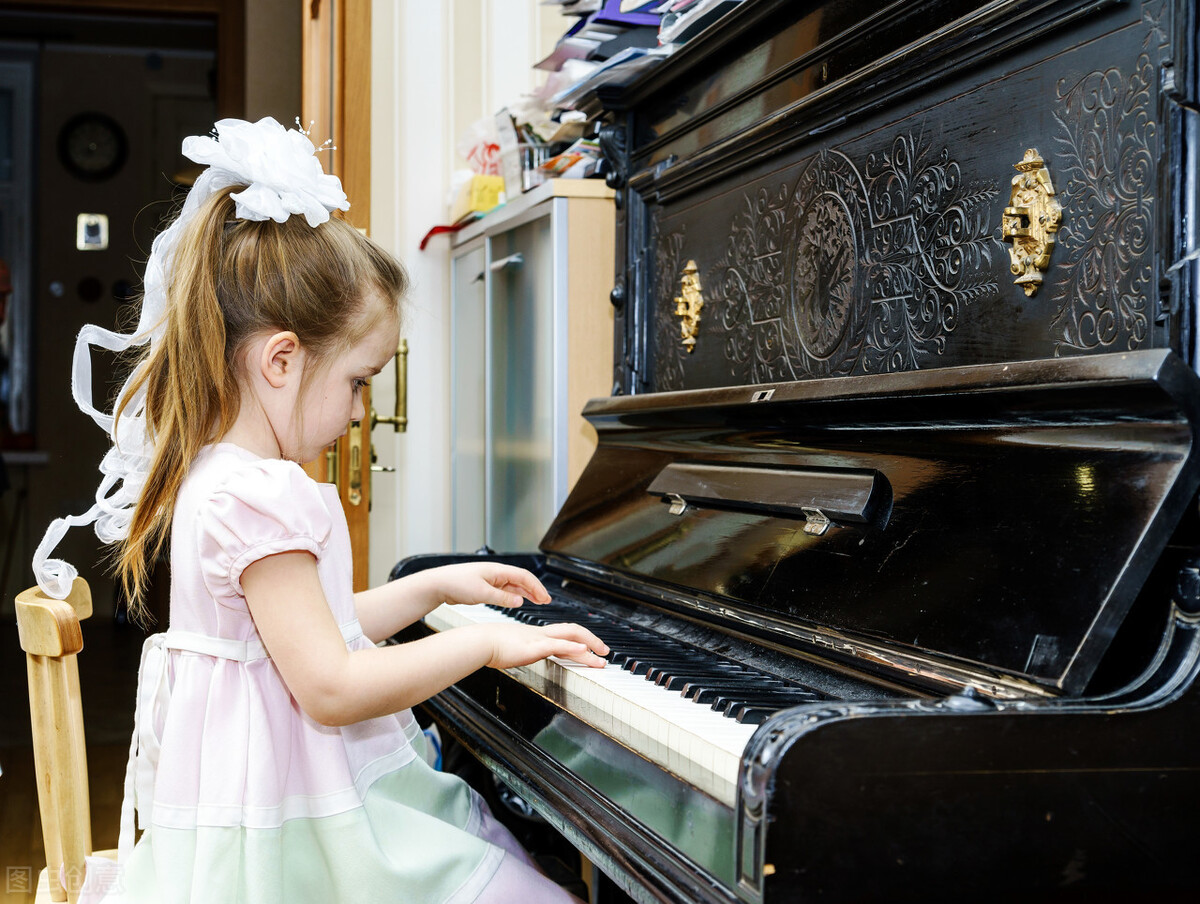 学习钢琴的最佳年龄(钢琴几岁学最好)
