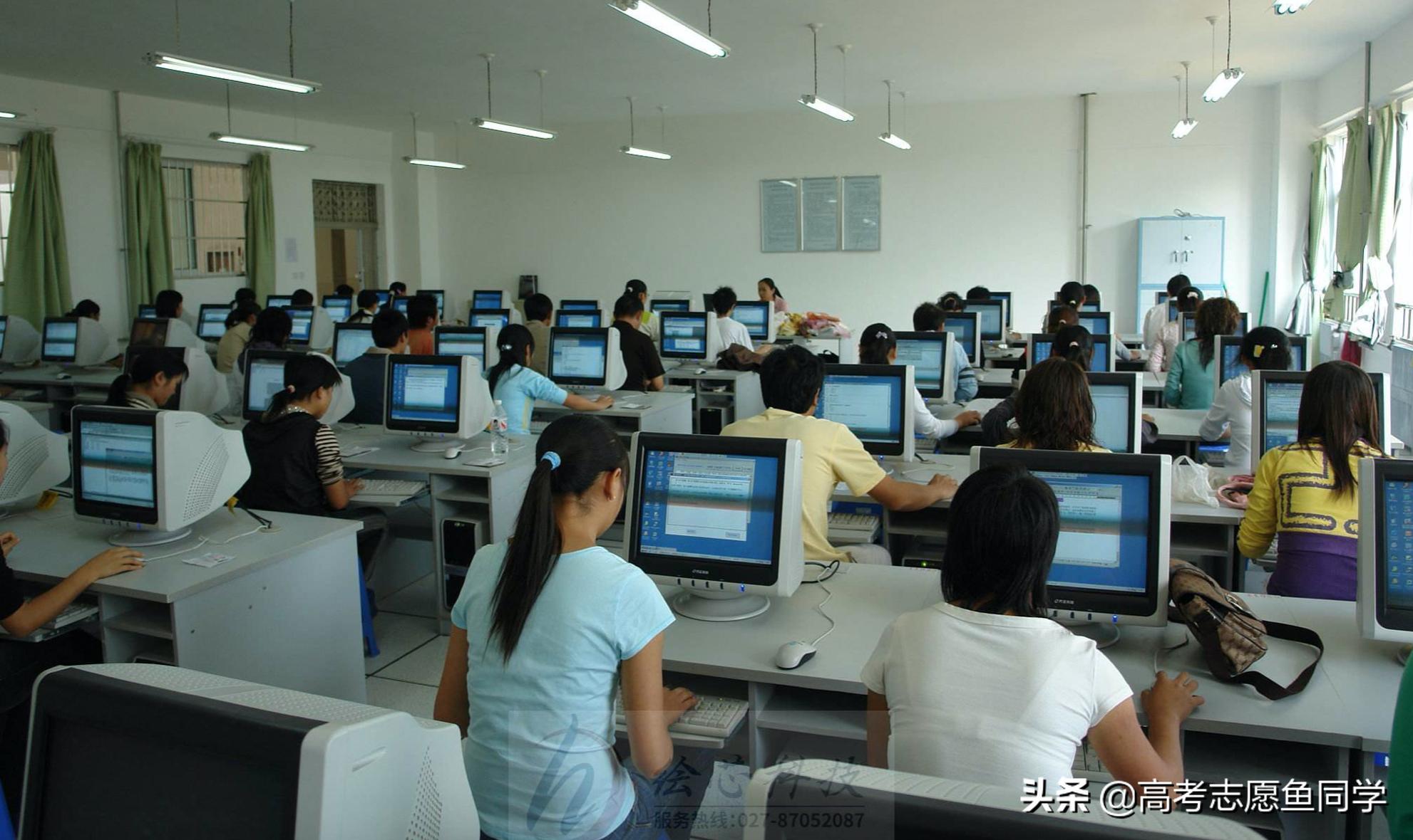 计算机女生就业方向 文科女生学计算机哪个岗位就业好